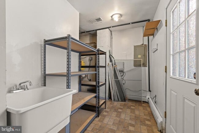 Building Photo - 137 Blackfoot Trail