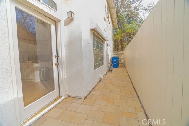 Building Photo - 5179 Canoga Ave