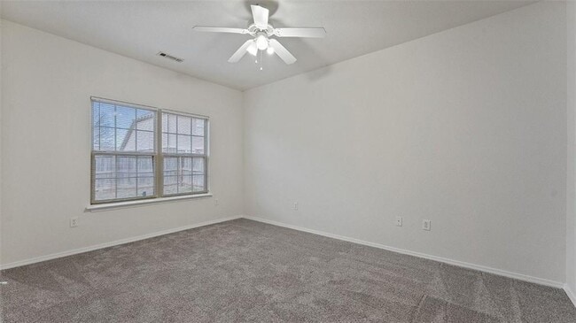 Building Photo - 3000 SW Windrift Ave