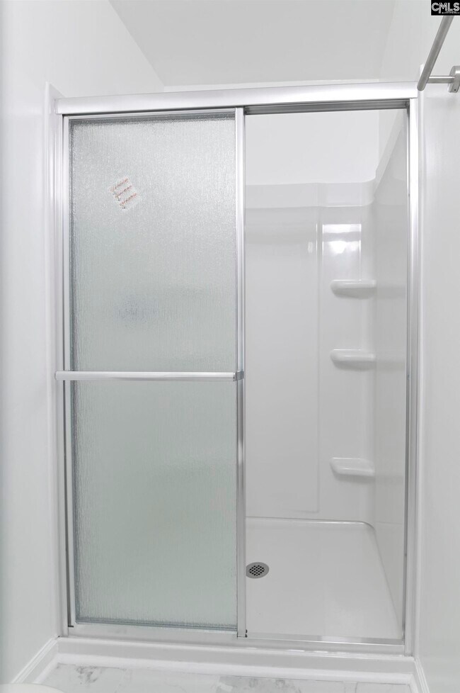 Building Photo - 100 Woodspur Rd