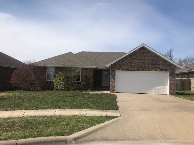 Primary Photo - All Brick SE Springfield home for lease