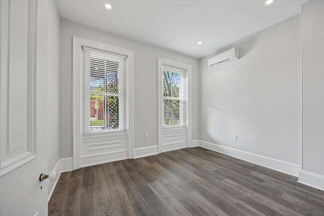 Building Photo - Luxury 2BR/1BA Apartment in the Heart of D...