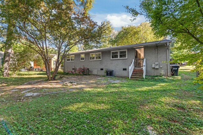 Building Photo - 3 Bedroom Home in Sedgefield