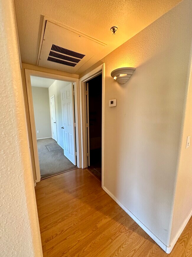 Building Photo - 15095 N Thompson Peak Pky