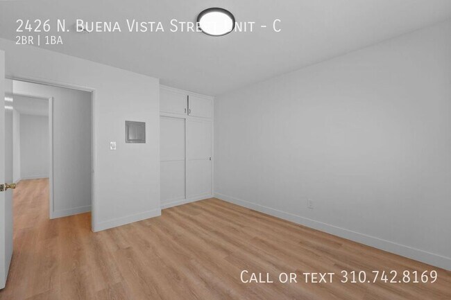 Building Photo - 2426 N Buena Vista St