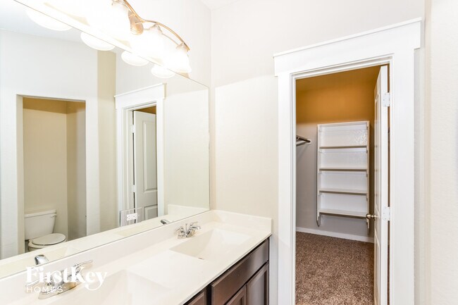 Building Photo - 10518 Rosalina Lp