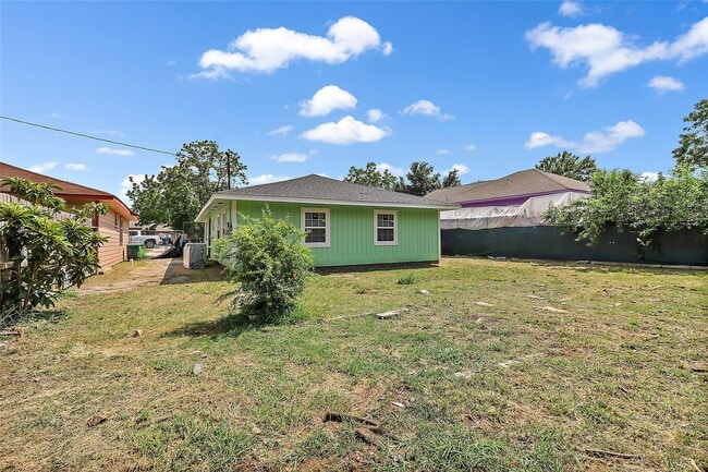 Building Photo - 243 Georgia St