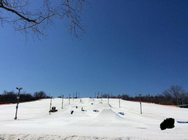 Building Photo - 5820 Oakwood Dr