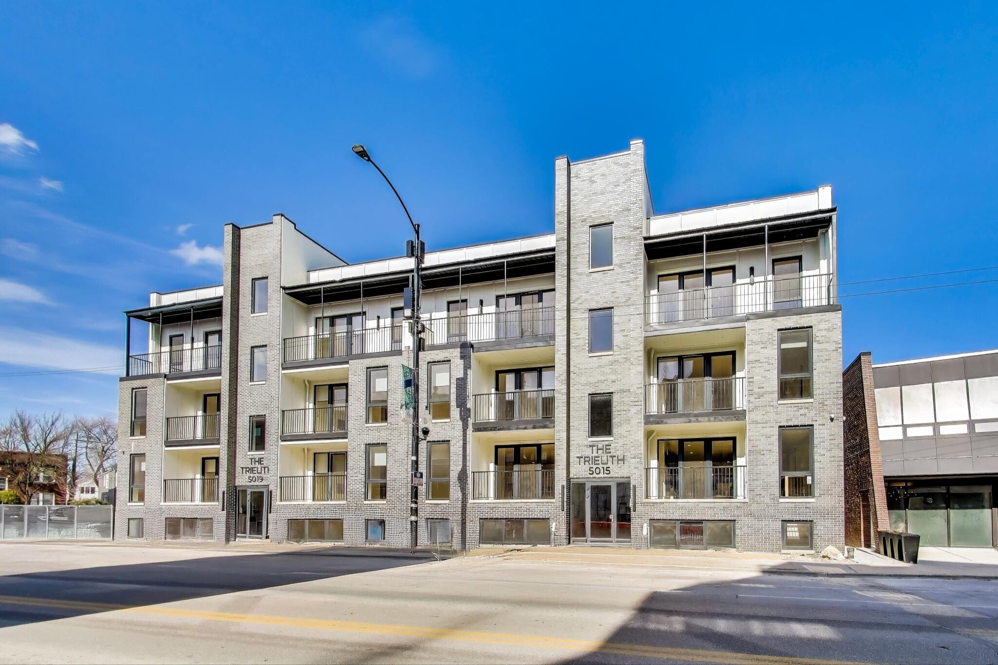 Building Photo - 5015 N Lincoln Ave