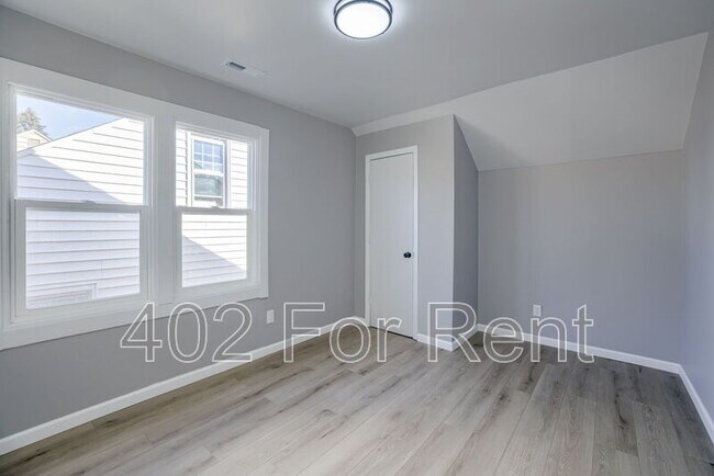 Building Photo - 6046 S 36th St