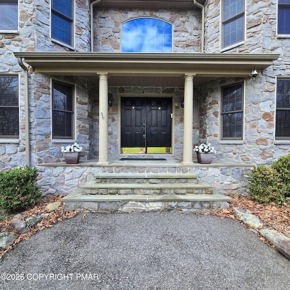 Building Photo - 5132 Pocono Park