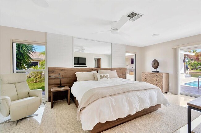 Building Photo - 807 Snug Island