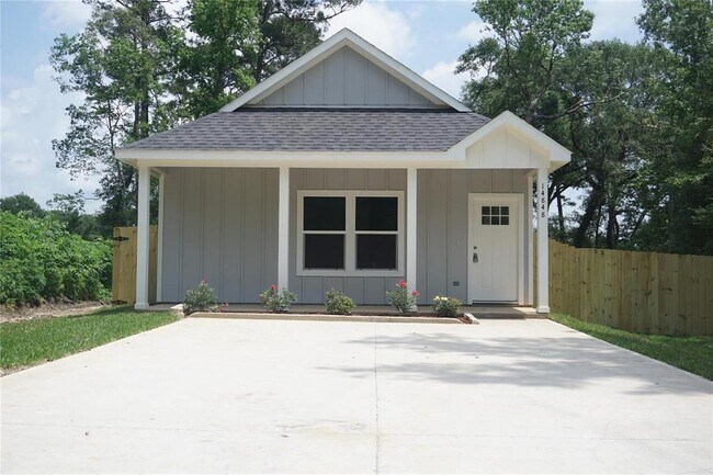 Building Photo - 14848 Lamar Rd