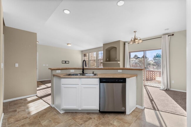 Building Photo - 2564 W 82nd Ln