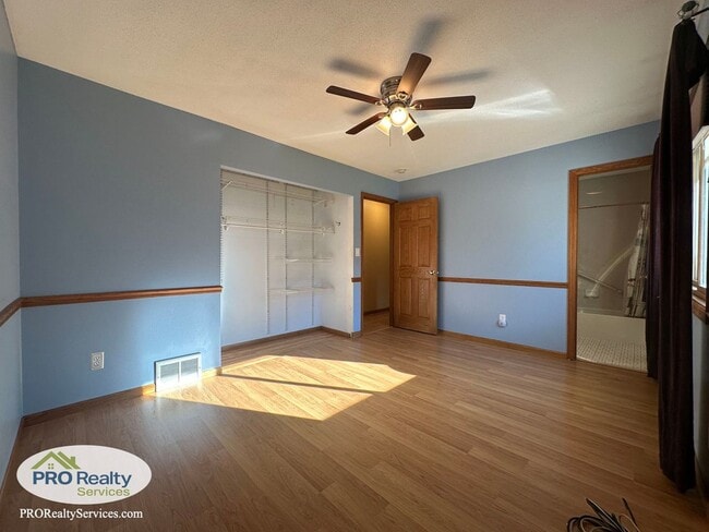 Building Photo - 3 Bedroom Home in Crystal