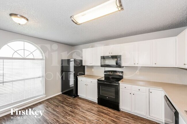 Building Photo - 6317 Brookcrest Dr