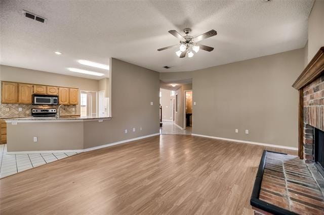 Building Photo - 2113 Glenmont Dr