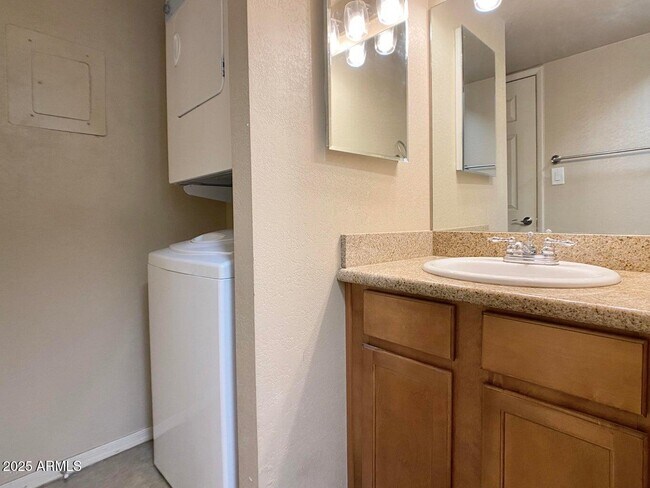 Building Photo - 3600 Hayden Rd