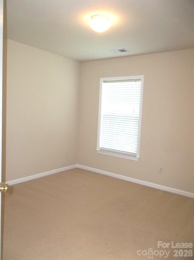 Building Photo - 11120 Maplehurst Dr