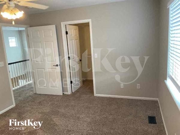 Building Photo - 4725 Pasadena Way