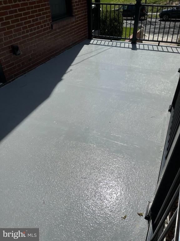 Building Photo - 327 Whittier St NW