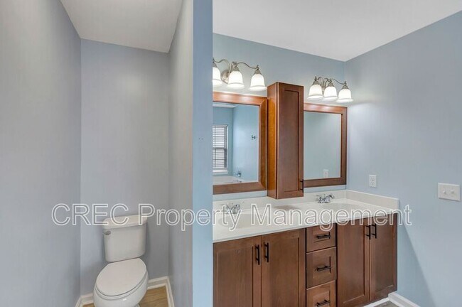 Building Photo - 304 Deep River Rd