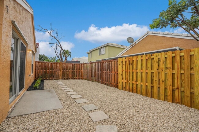 Building Photo - 3387 Chickee Ln