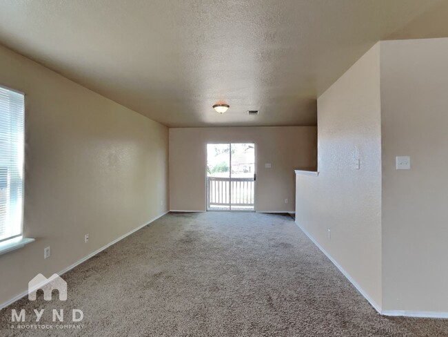 Building Photo - 2707 Cedar Sound