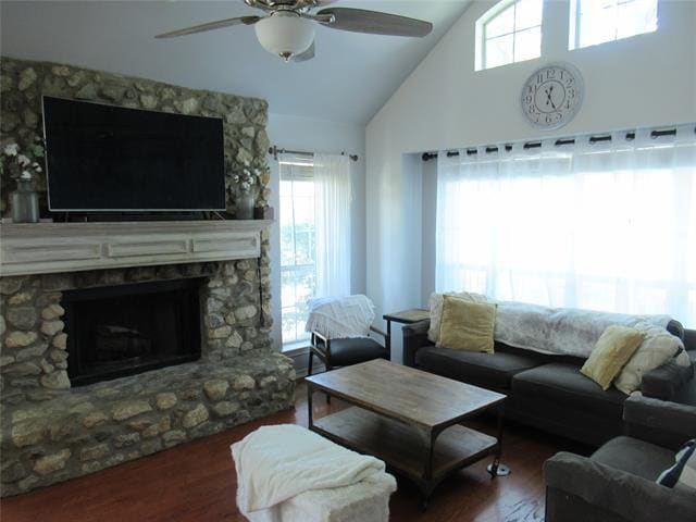 Building Photo - 707 High Crest Dr