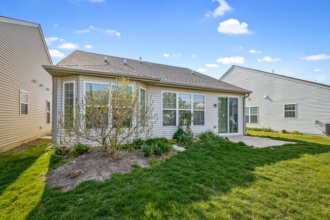 Building Photo - 13260 Red Alder Ave