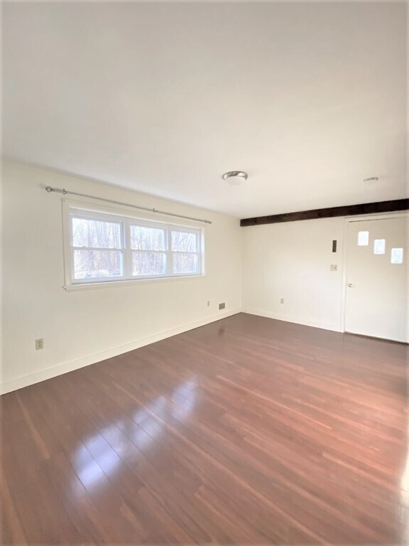 Building Photo - 439 Middlesex Turnpike