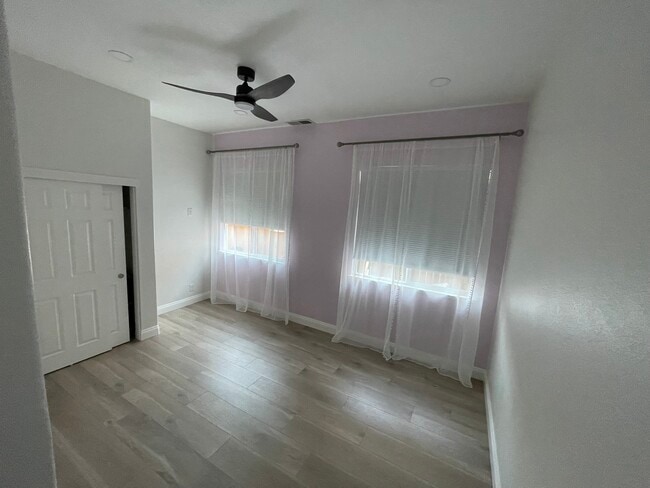 Building Photo - 8024 Halesworth Dr