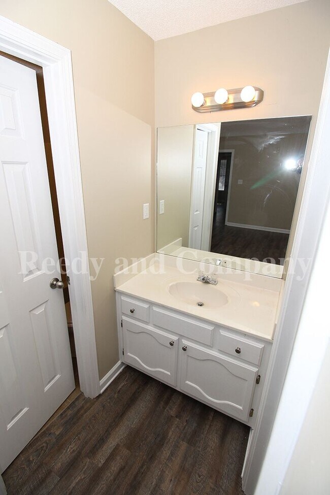 Building Photo - 9532 Chi Chi Cove