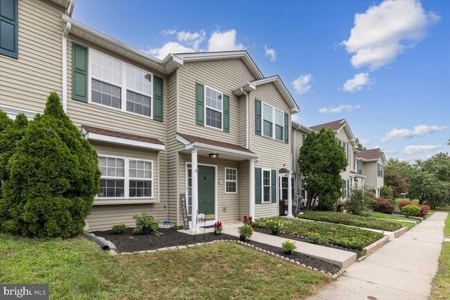 Building Photo - 105 Pin Oak Ct