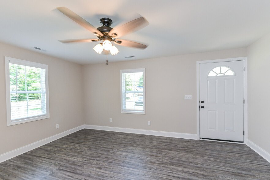 Building Photo - 758 Tigler Ct