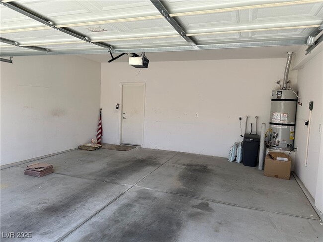 Building Photo - 2620 Ground Robin Dr