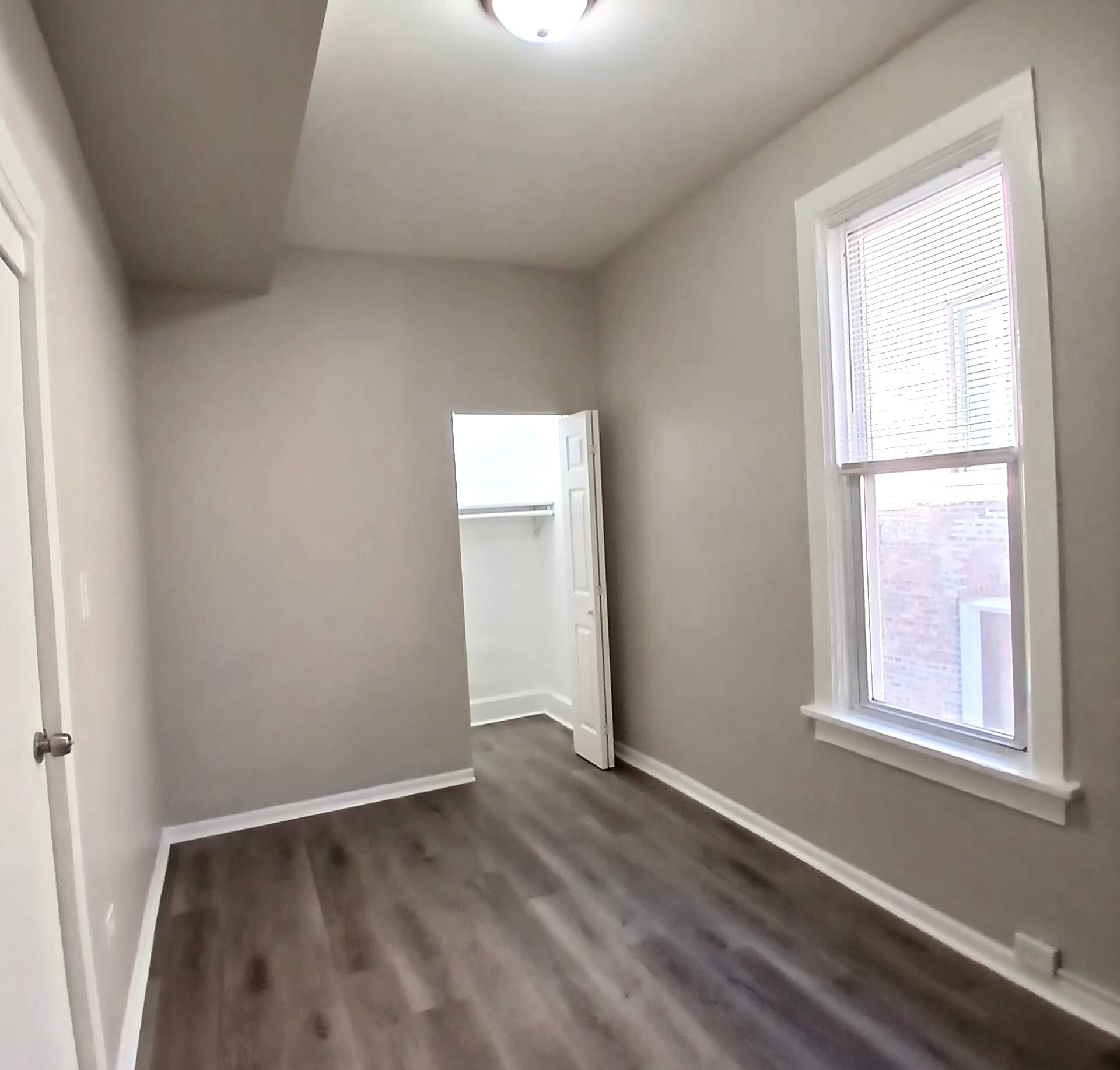 Building Photo - 2108 N Keeler Ave