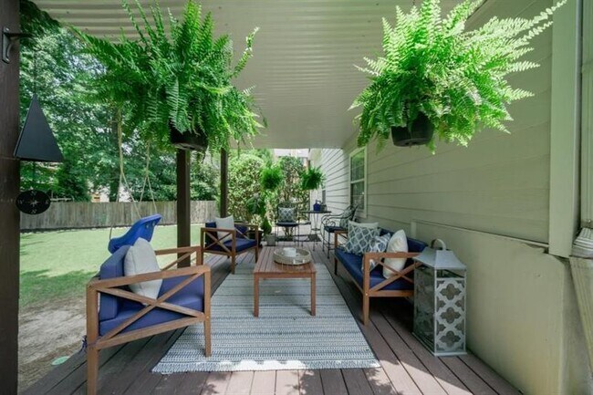 Building Photo - 12080 Greenmont Walk