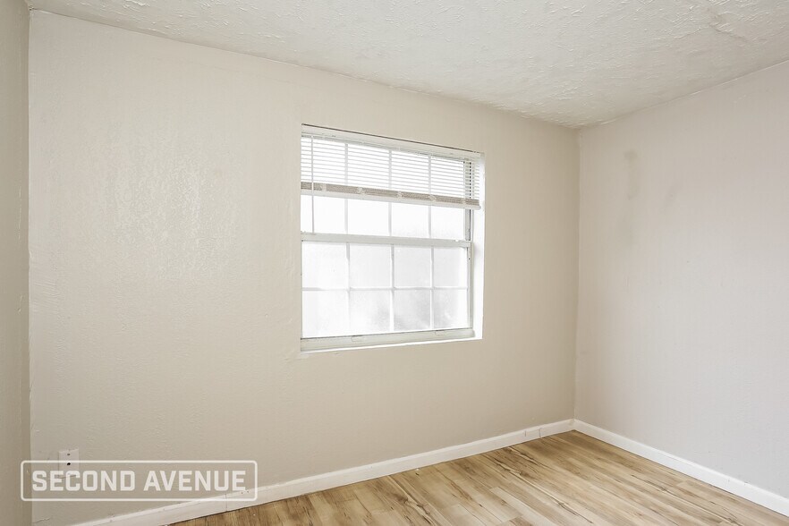 Building Photo - 1656 W 30th St