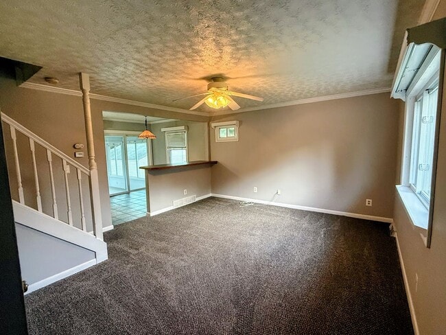 Building Photo - 4545-4549 Cynthia Dr