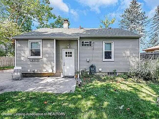 Building Photo - 331 W Saginaw St