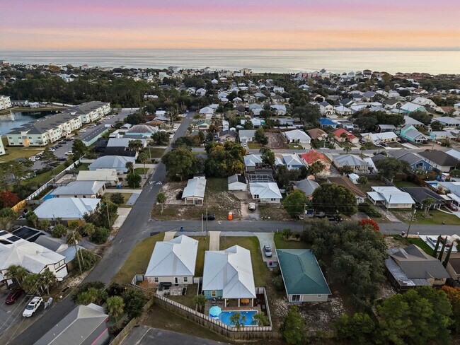 Building Photo - 21310 Pompano Ave