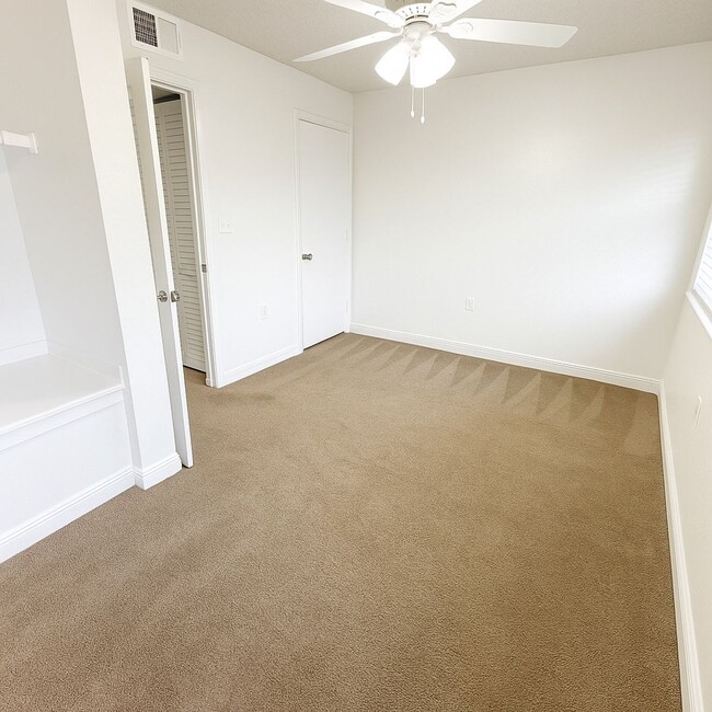 Building Photo - 1195 Bentley Rd