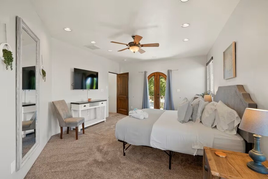 Building Photo - 2409 Rice Ave NW