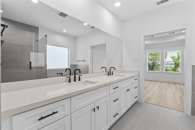 Building Photo - 3426 Bolin Rd