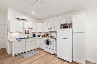 Building Photo - 720 Pritchett Ln