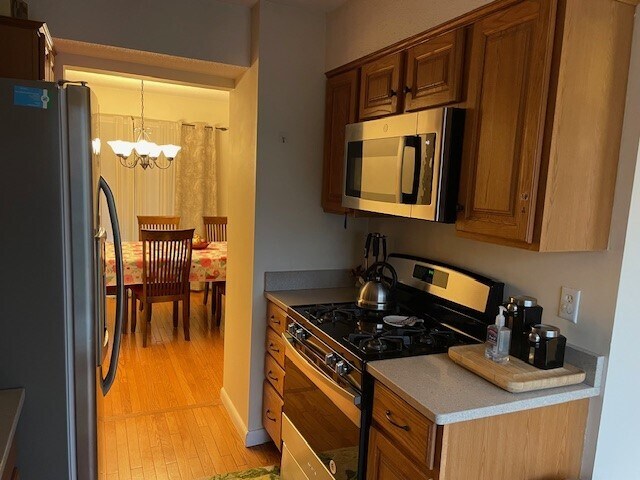 Kitchen - 428 Thoreau Rd