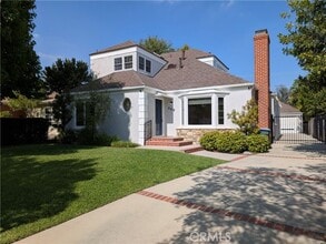 Building Photo - 582 N Sunnyslope Ave