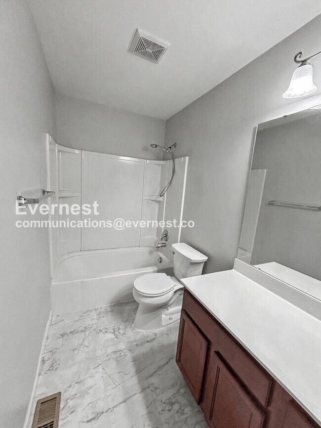 Building Photo - Spacious 4-Bed Home with 2-Car Garage & Modern Amenities