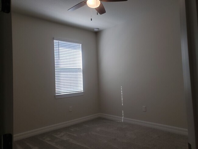 Building Photo - Spacious Cagan Crossings Home!